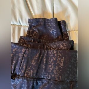 Black and Brown Patterned Leggings size 22-24